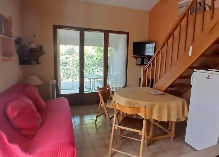 A Warm House, Private Terrace